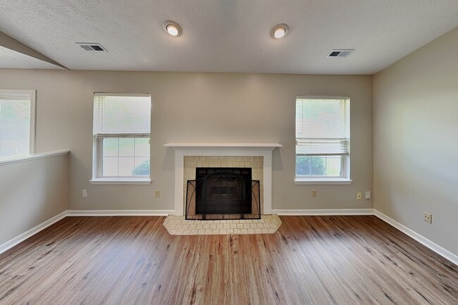 Photo - 5985 Sycamore Forge Ln