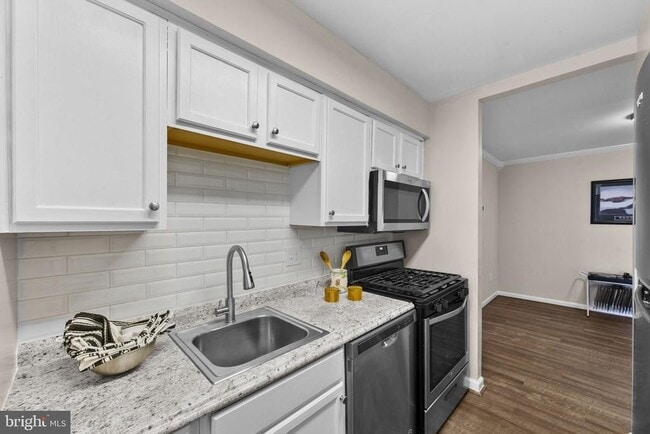 Photo - 11240 Chestnut Grove Square Unit 157