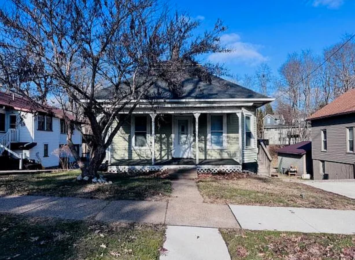 Photo - 113 E Fulliam Ave