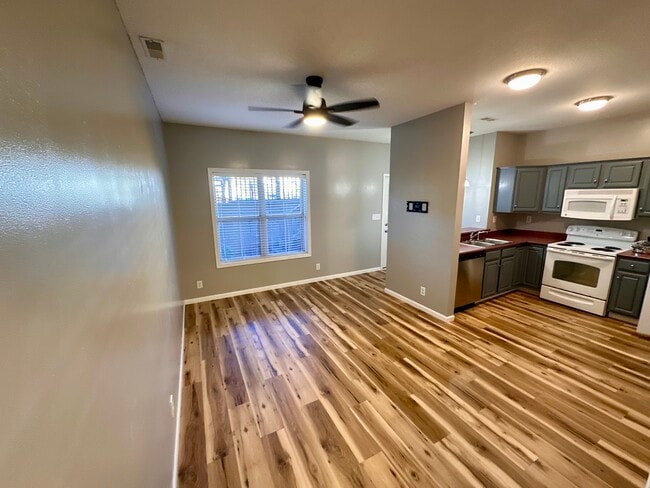 Living room area - 518 N 5th St Unit Apartment A