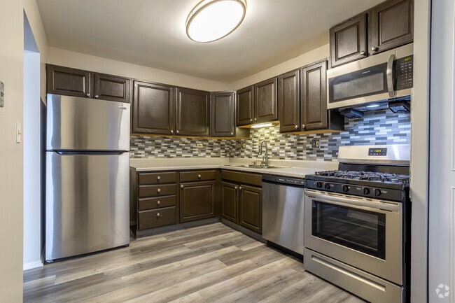 2BR, 2BA - 1,200SF - Kitchen