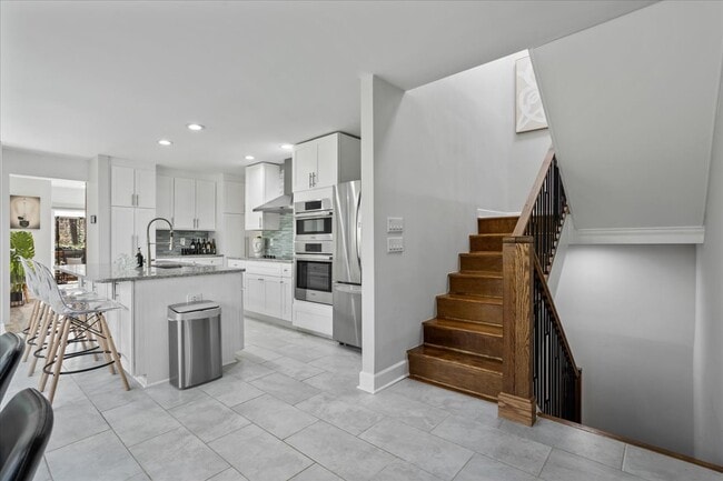 Photo - 1210 E Beechwood Dr NW