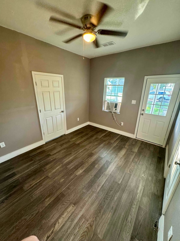 Photo - 120 W 18th St