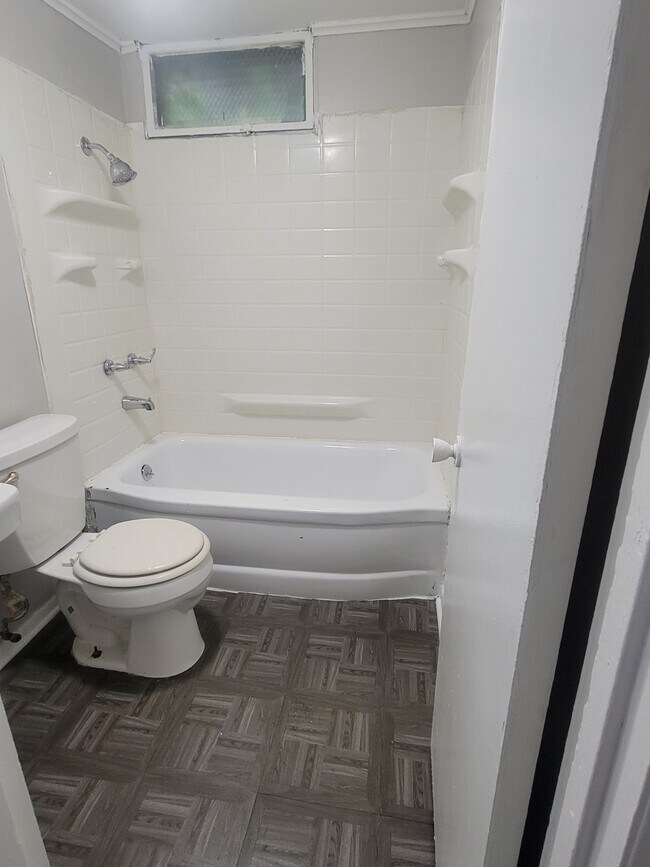 Photo - 2417 Tyler St