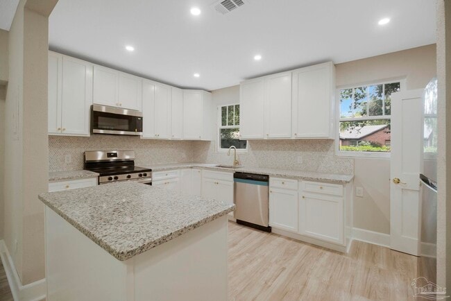Photo - 1322 Wisteria Ave