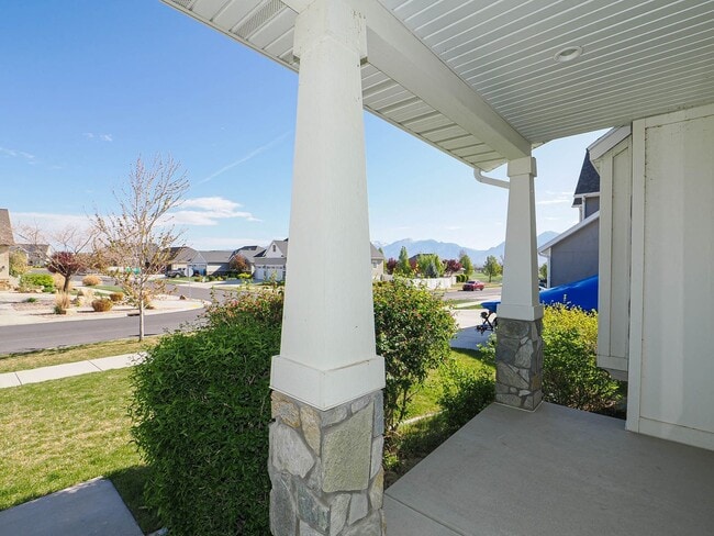 Photo - 3 bedroom, 2 bathroom Saratoga Springs Home