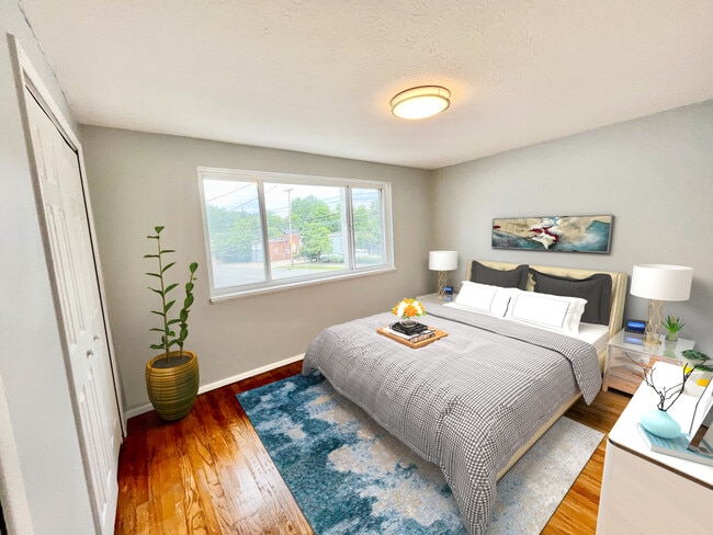 Photo - Mayfield 16 Townhomes