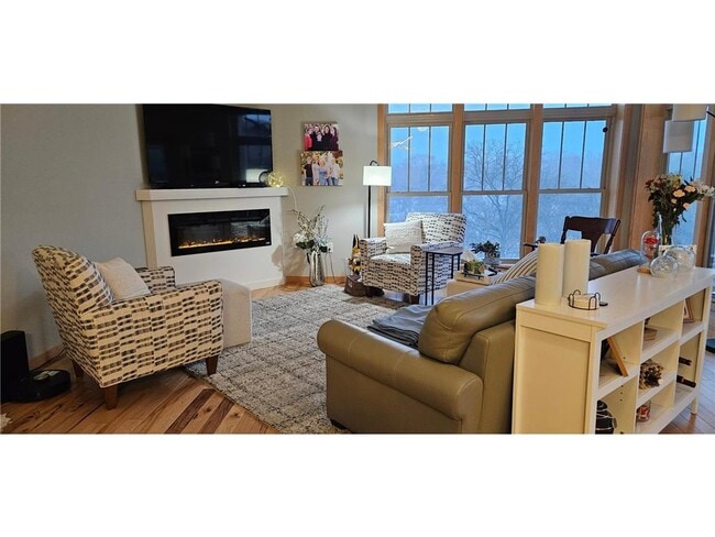 Building Photo - 2201 Village Ln Unit 405