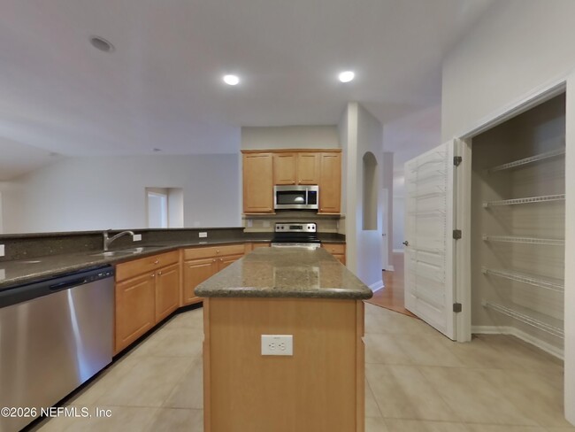 Photo - 313 Hefferon Dr