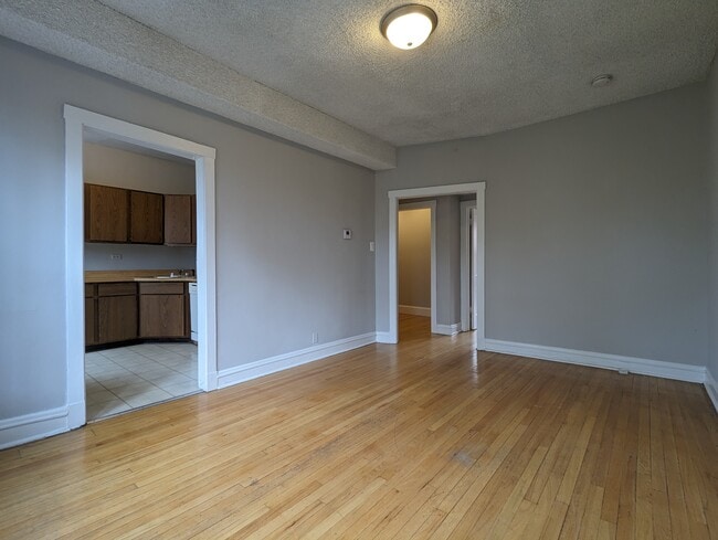 Photo - 3523 N Racine Ave Unit W3