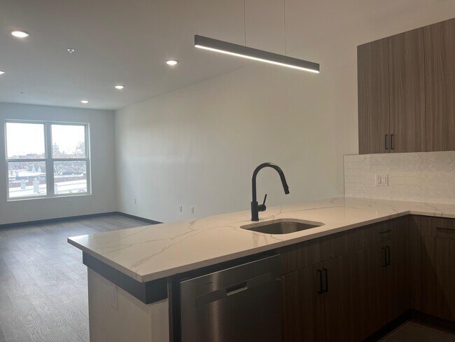 Photo - 133 Mallory Ave Unidad 405