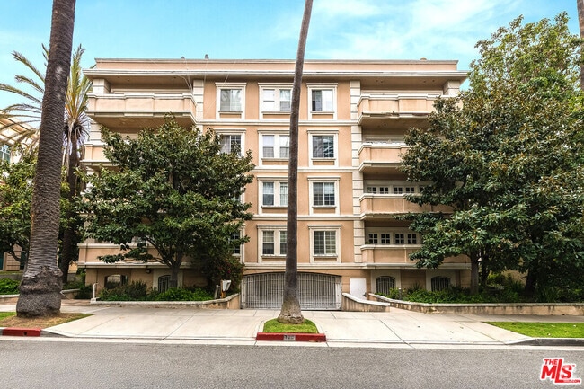 Building Photo - 120 S Palm Dr Unit 301 Rental