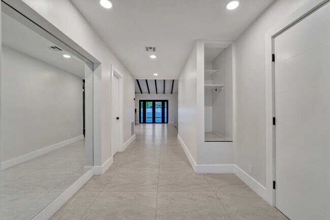 Photo - 3501 N Park Rd