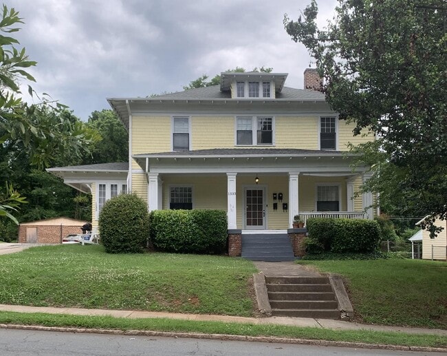 Building Photo - 1533 W Northwest Blvd