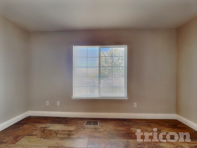 Photo - 17688 Feather River Ct