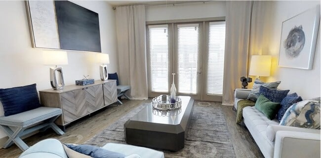 Photo - 5005 Galleria Dr