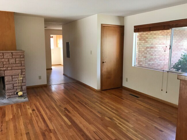 Photo - 3824 W Greenbrier Dr