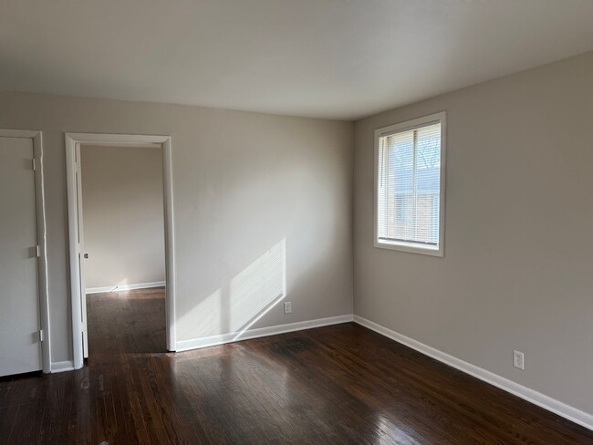 Photo - 2 bedrooms/ Nashville