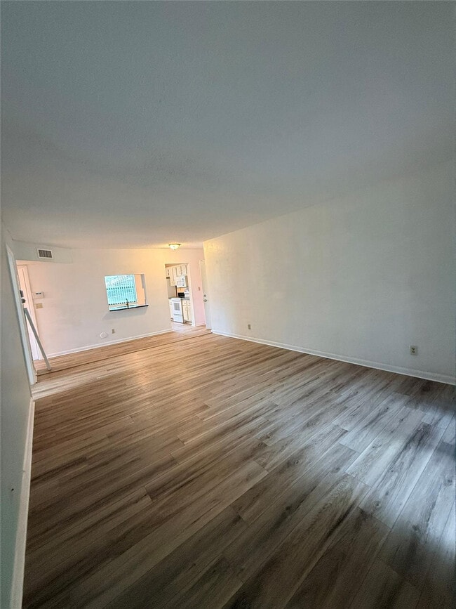 Photo - 7406 Woodmont Terrace Unit 106