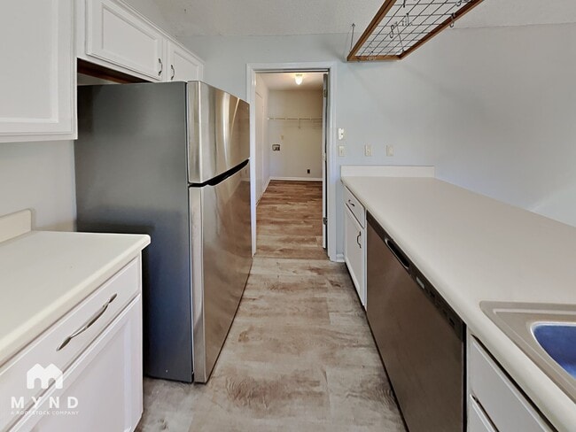 Photo - 275 Oakland Hills Dr