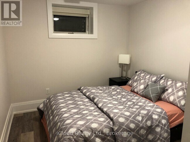 154 Delhi Av