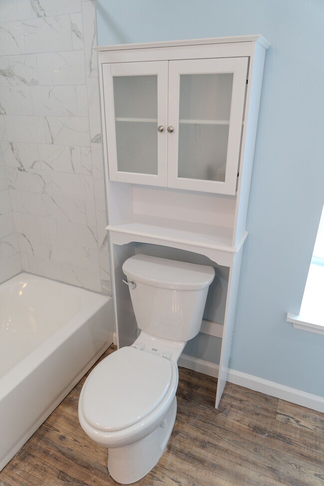 Photo - 520 East Ave