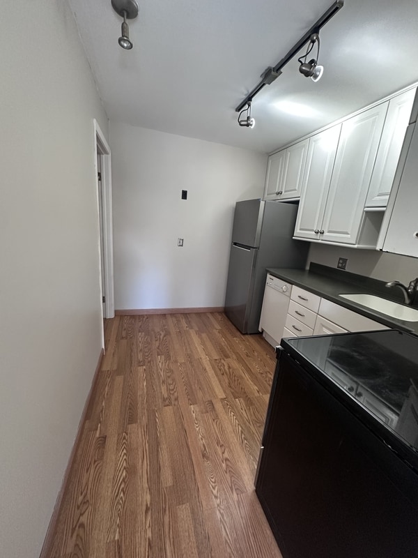 Photo - 1155 Charter Oak Ln