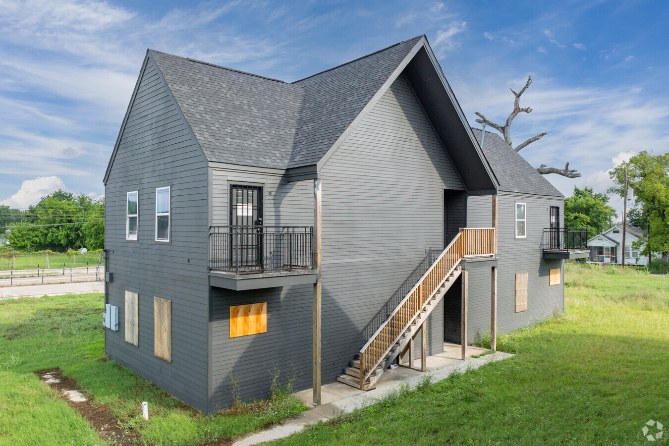 3517 Tuam St - The Lodges Apartments