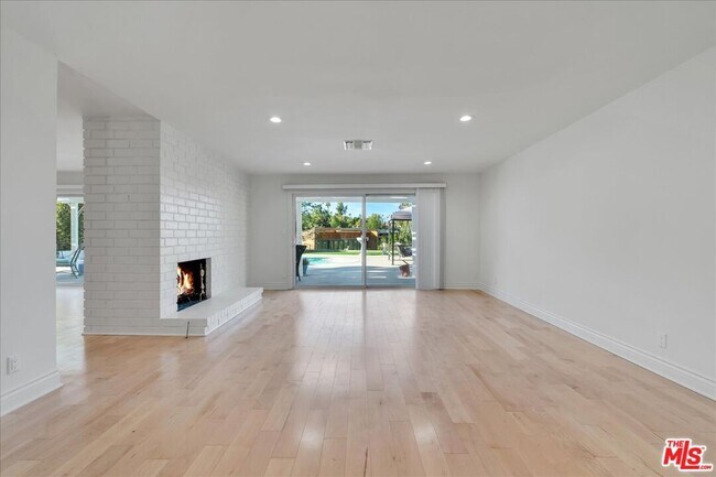 Photo - 4862 Adele Ct House