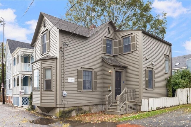 Building Photo - 6 Cozzens Ct