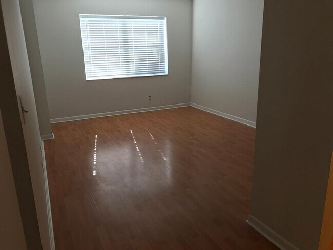 Photo - 4364 NW 9th Ave Unit 15-3a