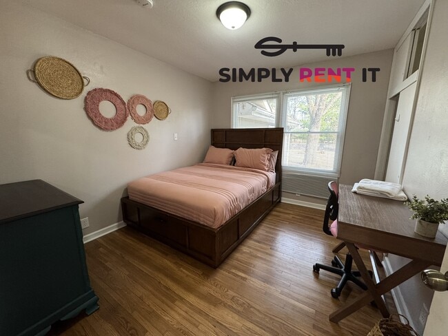 Photo - Updated Furnished 3+ Bedroom, 1.5 Bath Avail Aug 1st