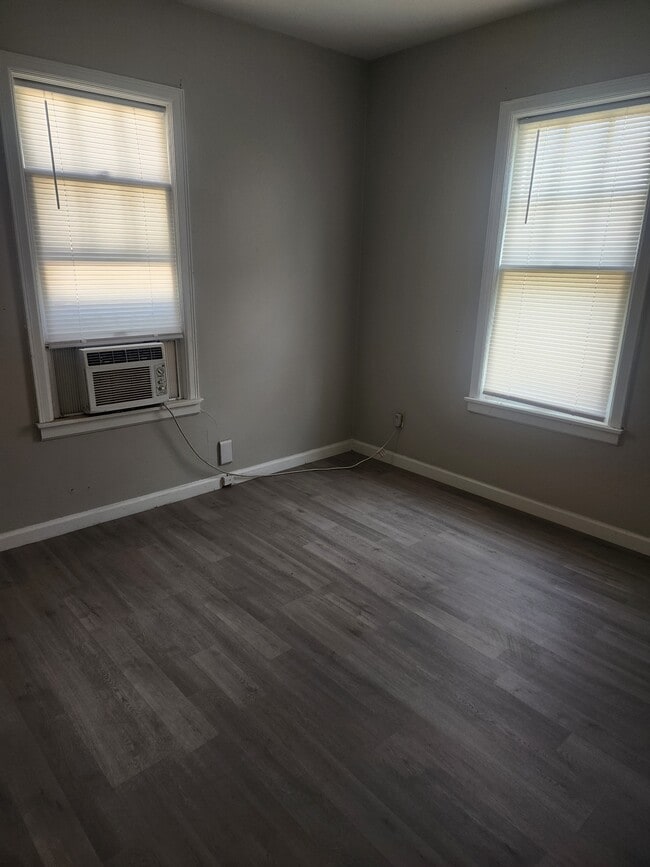 Photo - 422 W Poplar Ave