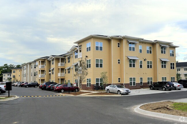 Photo - Waters at Magnolia Bay Apartments