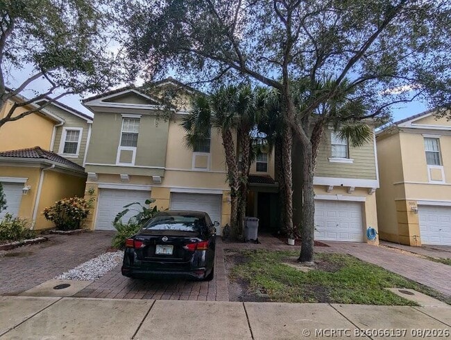 Building Photo - 999 Pipers Cay Dr
