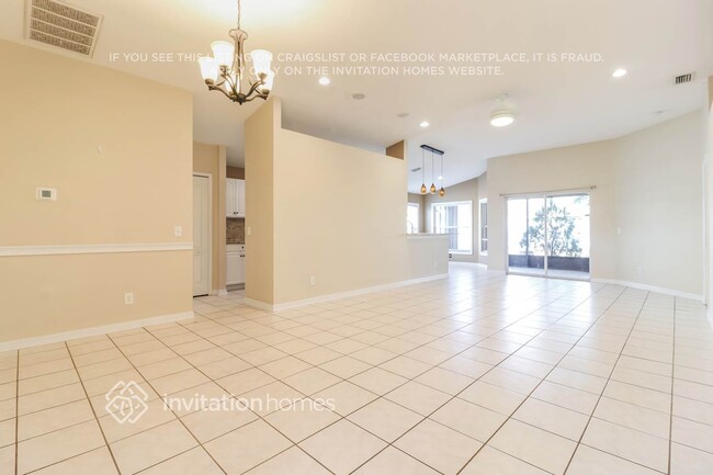 1022 Torreya Way