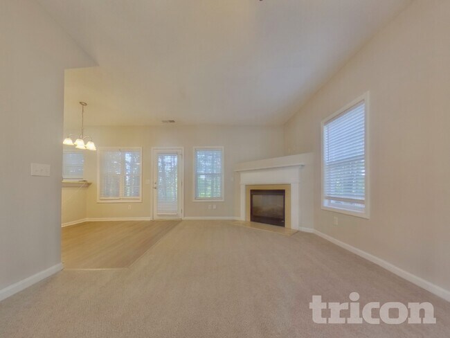 Photo - 121 Omega Ct