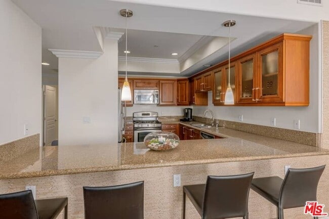 Photo - 10617 Eastborne Ave Unidad PH2