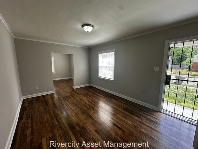 Photo - 837 Freeman St