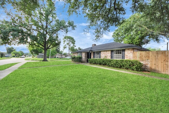 Photo - 15135 Chipman Ln.