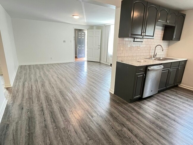 Photo - 3672 Brotherton Rd
