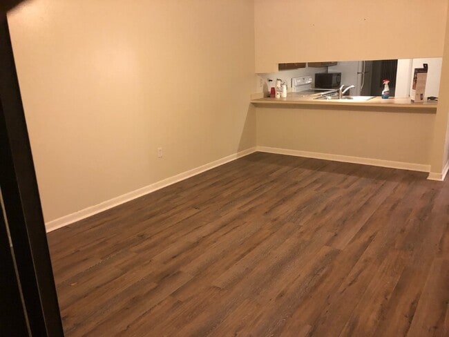 Living Area - 2 Viking Dr NW