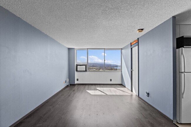 Photo - Ocean-View Studio in Century Park Plaza, Pearl City – Steps to Skyline Rail, In-Unit Laundry & As...