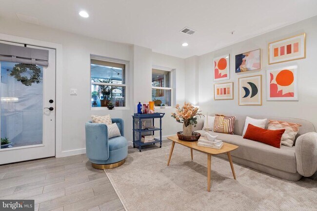 Photo - 210 Varnum St NW Unit 1