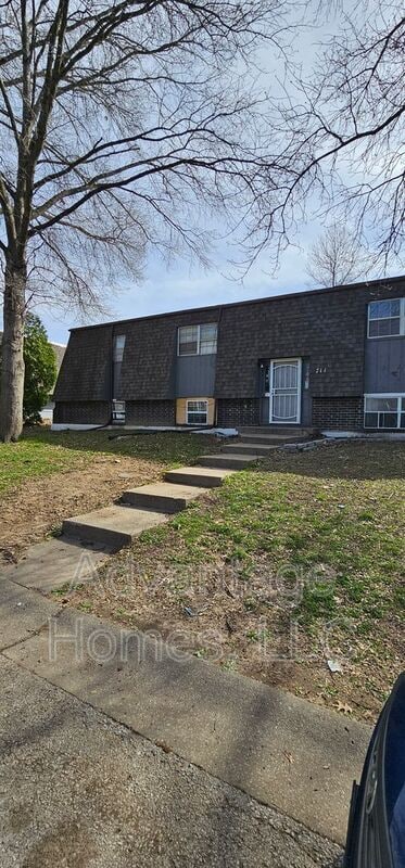 Photo - 711 N 70th St House