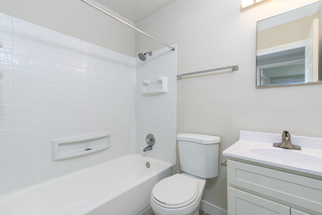 Oak Park Apartments
