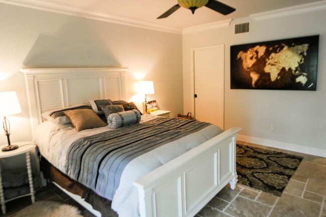 Photo - 11863 Wimbledon Cir Unit 409