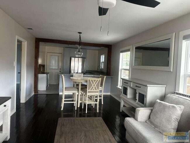 Photo - 65 Calle Real