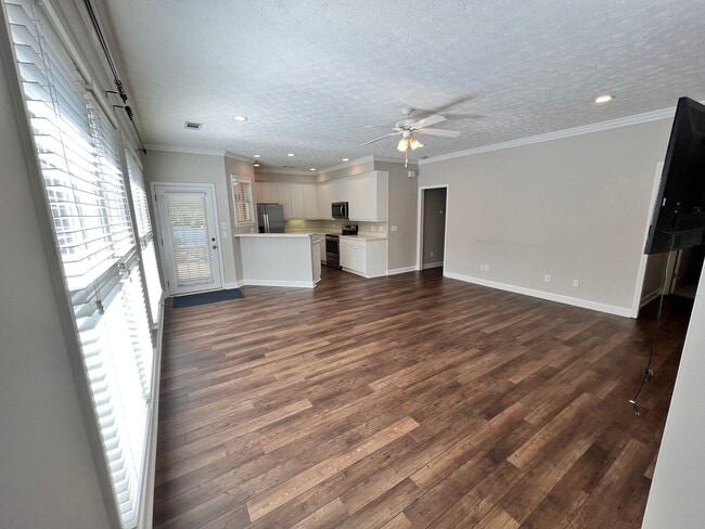 Photo - 2209 Clairmont Cir