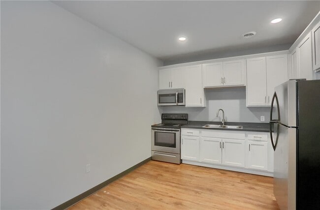 526 Fallowfield Ave